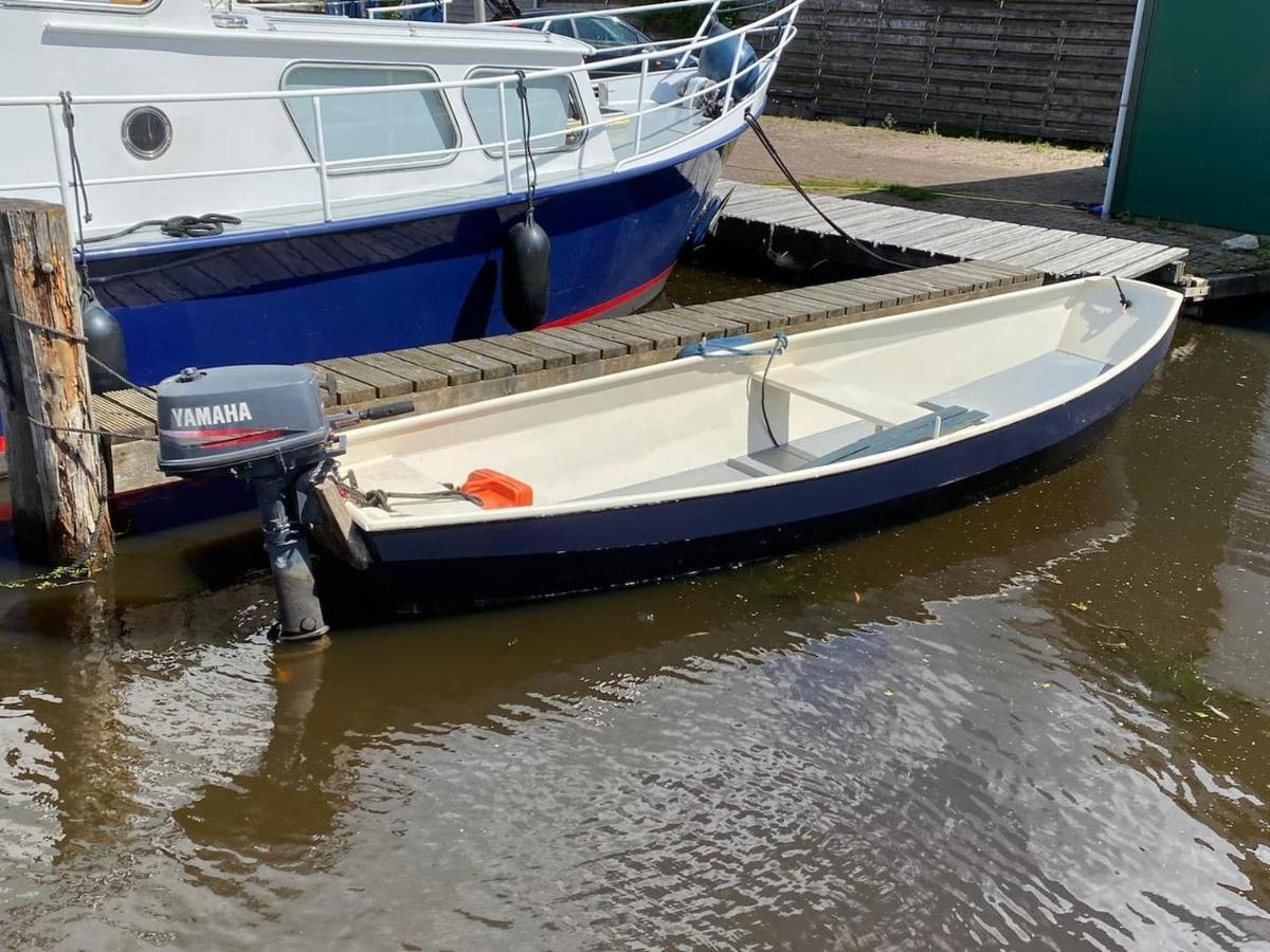Boat Ella - Kamperen Op Het Water -Niet Om Mee Te Varen -Read Host Profile-Lees Hostprofiel Jutrijp 外观 照片