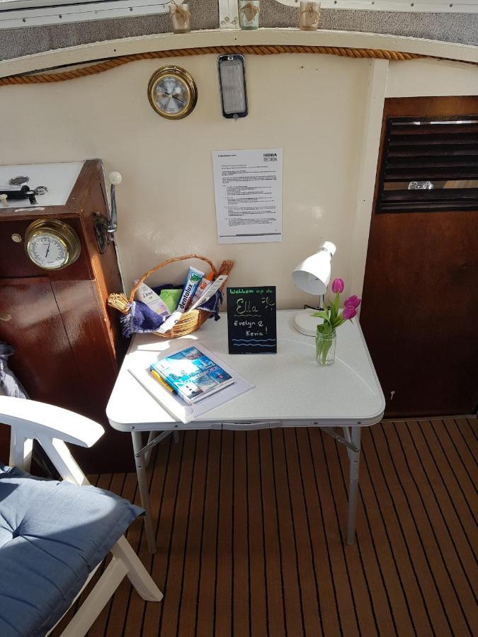 Boat Ella - Kamperen Op Het Water -Niet Om Mee Te Varen -Read Host Profile-Lees Hostprofiel Jutrijp 外观 照片